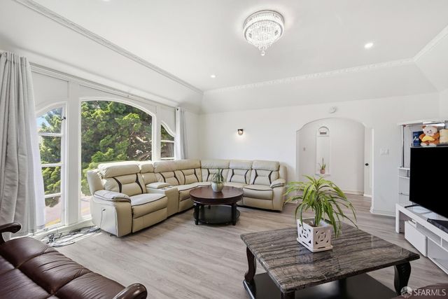 1133 Silver Avenue, San Francisco, CA 94134
