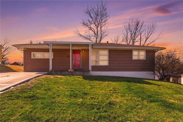 4323 Yecker Avenue, Kansas City, KS 66104