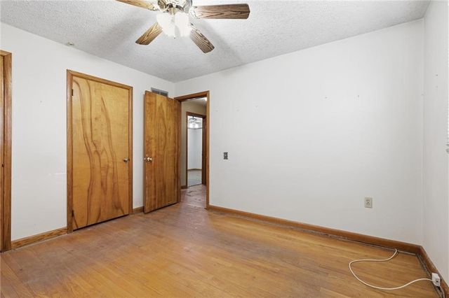 4323 Yecker Avenue, Kansas City, KS 66104