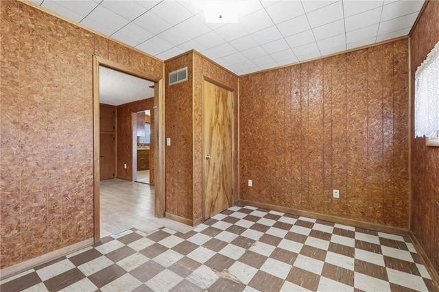 4323 Yecker Avenue, Kansas City, KS 66104