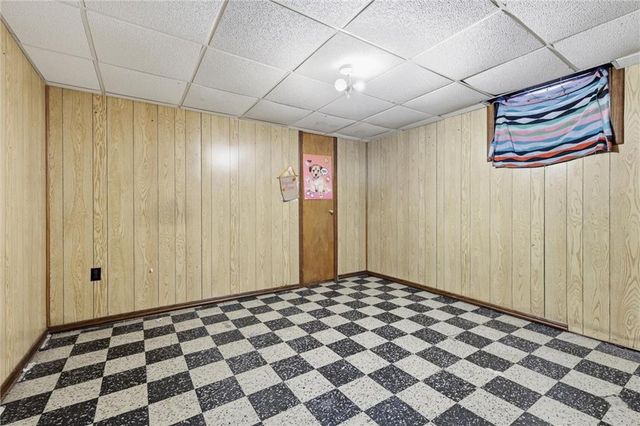 4323 Yecker Avenue, Kansas City, KS 66104