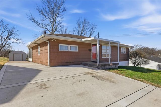 4323 Yecker Avenue, Kansas City, KS 66104