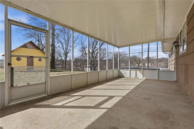 4323 Yecker Avenue, Kansas City, KS 66104