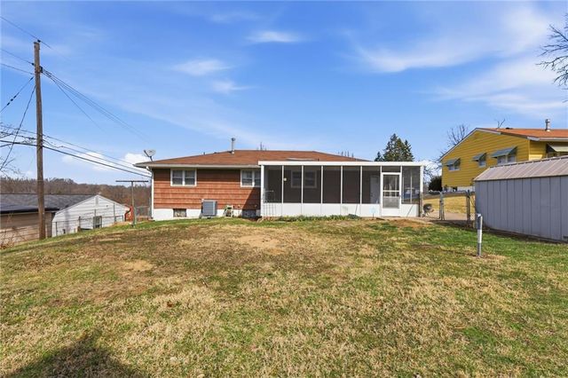 4323 Yecker Avenue, Kansas City, KS 66104