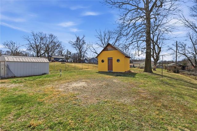 4323 Yecker Avenue, Kansas City, KS 66104