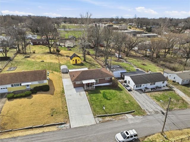 4323 Yecker Avenue, Kansas City, KS 66104