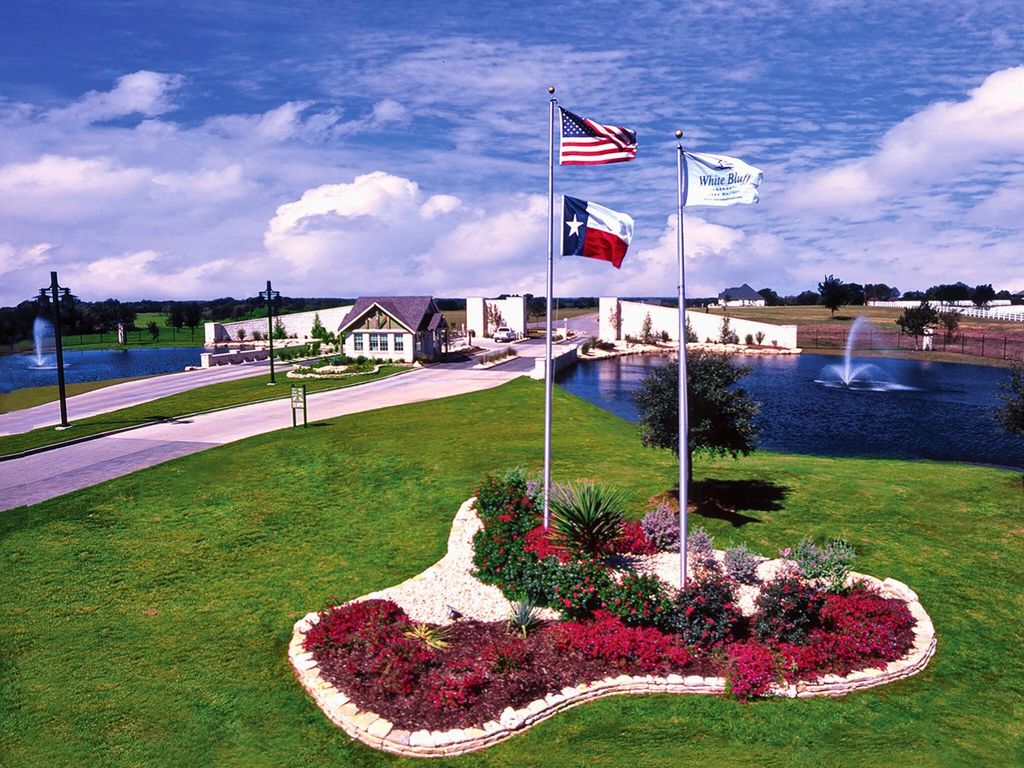 16033 Faircrest Drive, Whitney, TX 76692