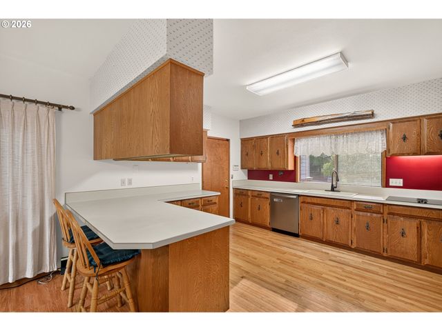 1180 Se VILLARD St, Mc Minnville, OR 97128