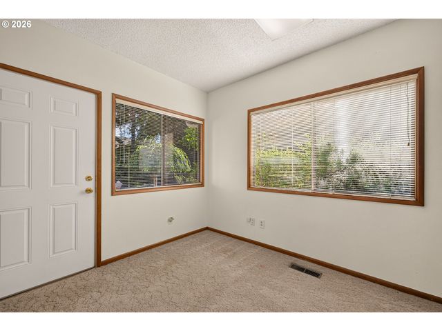 1180 Se VILLARD St, Mc Minnville, OR 97128