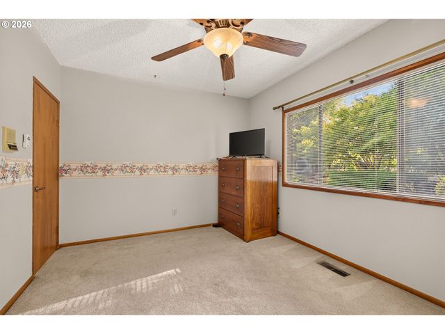 1180 Se VILLARD St, Mc Minnville, OR 97128