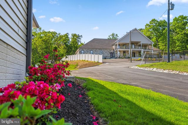 24035 & 24029 NEW MOUNTAIN RD, Aldie, VA 20105