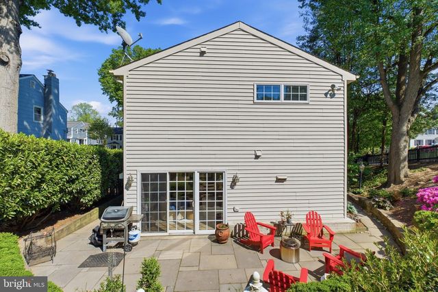 950 N LONGFELLOW ST, Arlington, VA 22205