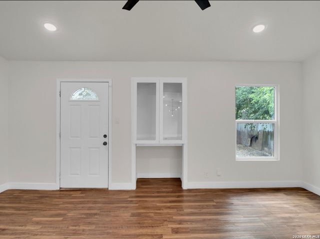 4014 SUNRISE CREEK DR, San Antonio, TX 78244