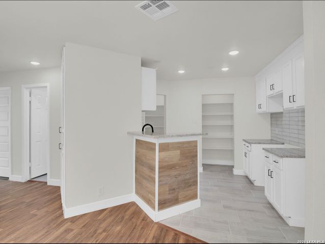 4014 SUNRISE CREEK DR, San Antonio, TX 78244