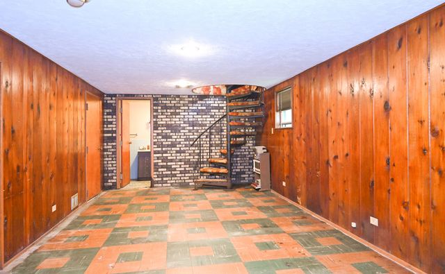 8425 Christiana Avenue, Skokie, IL 60076