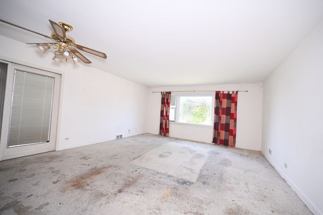 8425 Christiana Avenue, Skokie, IL 60076
