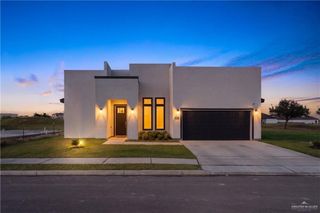 1801 Trophy Drive, Edinburg, TX 78542