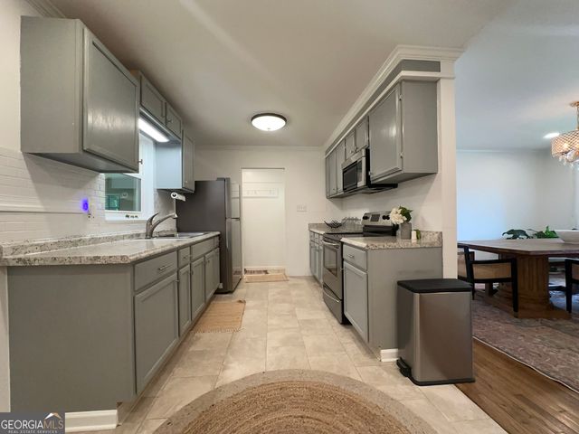2498 Lakewood Drive, Kennesaw, GA 30152