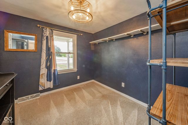 104 E Woodland Drive, Pendleton, IN 46064