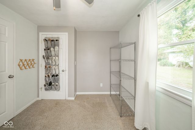 104 E Woodland Drive, Pendleton, IN 46064
