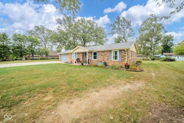 104 E Woodland Drive, Pendleton, IN 46064