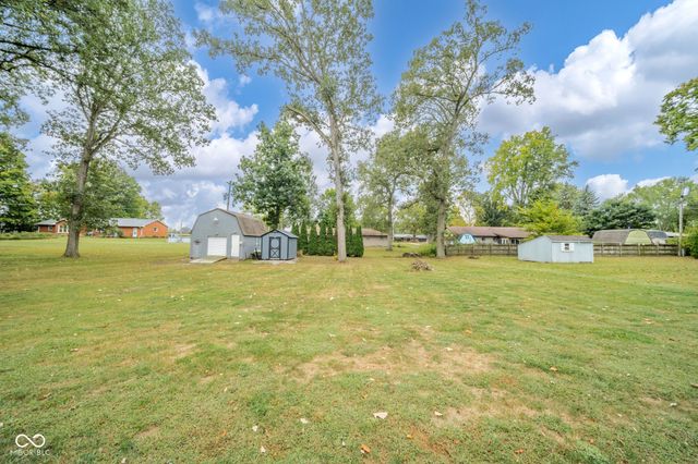 104 E Woodland Drive, Pendleton, IN 46064