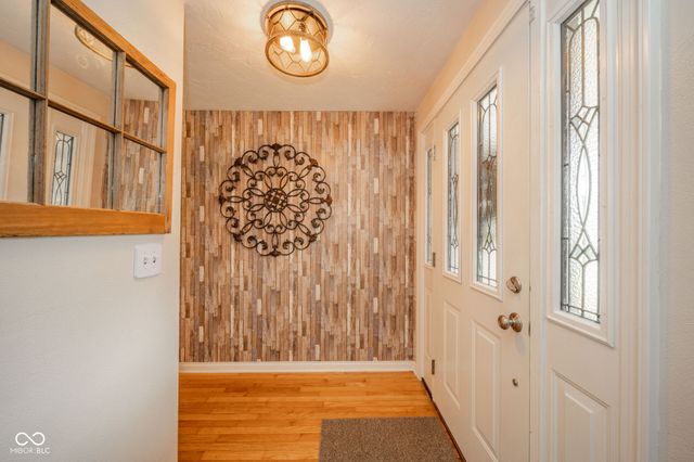 104 E Woodland Drive, Pendleton, IN 46064