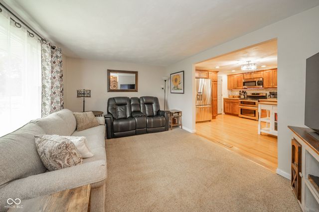 104 E Woodland Drive, Pendleton, IN 46064