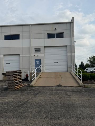 1300 Lakeview Drive, Romeoville, IL 60446