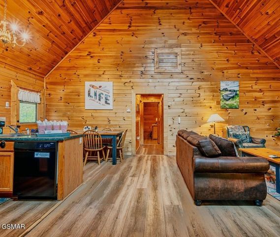 1134 Carroll Hill Lane, Sevierville, TN 37876
