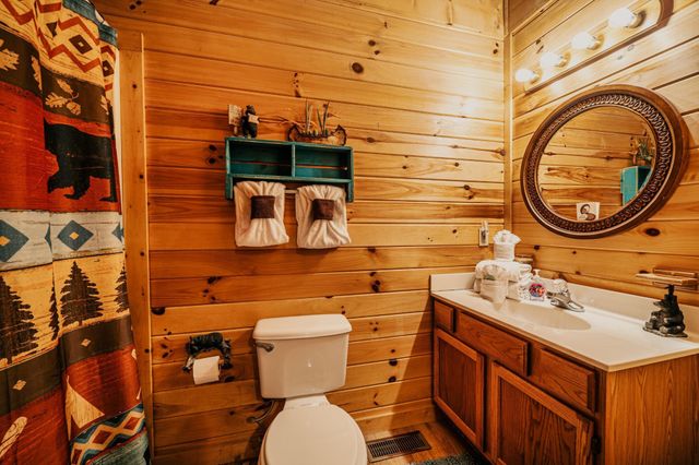 1134 Carroll Hill Lane, Sevierville, TN 37876