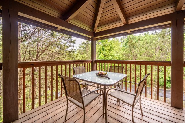 1134 Carroll Hill Lane, Sevierville, TN 37876