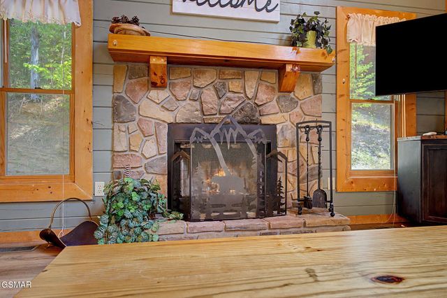 1134 Carroll Hill Lane, Sevierville, TN 37876