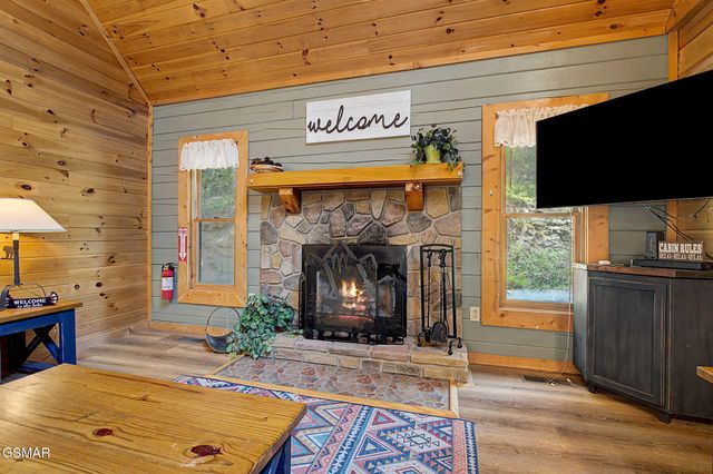 1134 Carroll Hill Lane, Sevierville, TN 37876