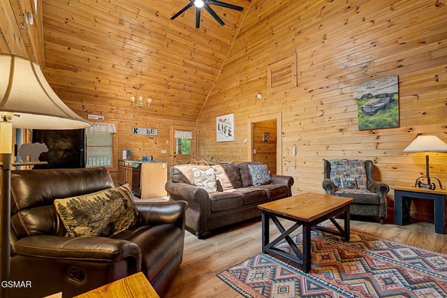 1134 Carroll Hill Lane, Sevierville, TN 37876