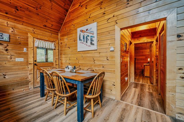 1134 Carroll Hill Lane, Sevierville, TN 37876