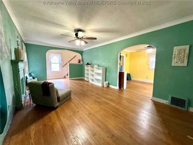 705 Glendale Avenue, South Charleston, WV 25303