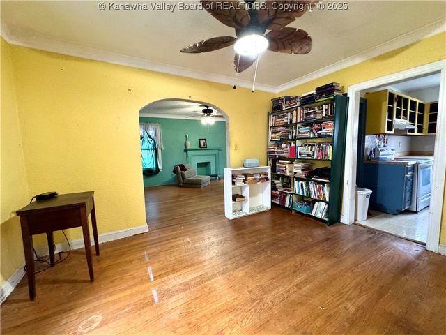 705 Glendale Avenue, South Charleston, WV 25303