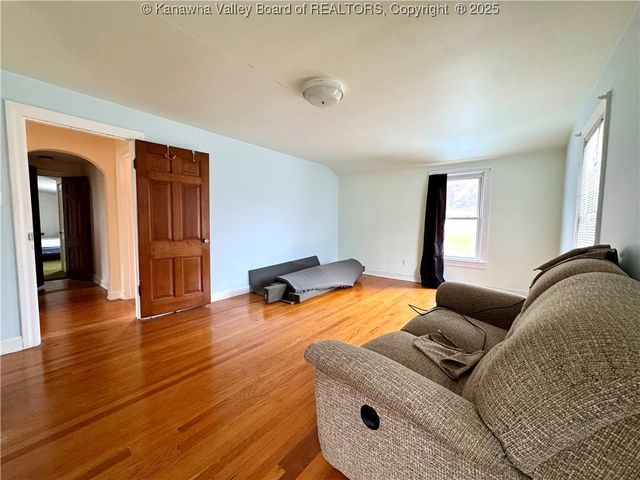 705 Glendale Avenue, South Charleston, WV 25303