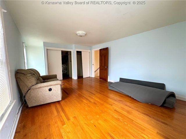 705 Glendale Avenue, South Charleston, WV 25303