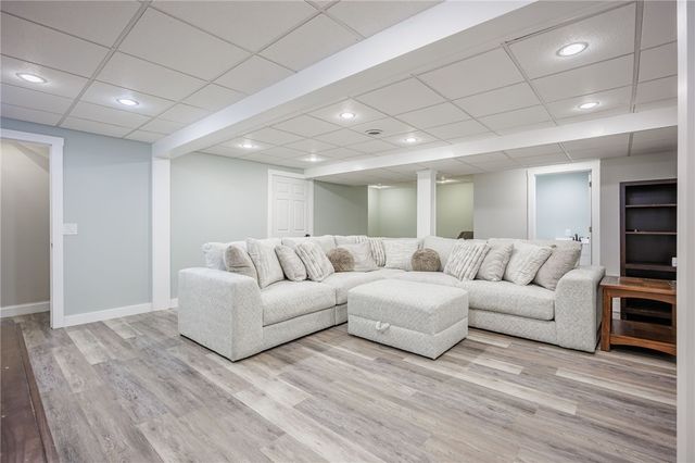 688 Cottage Brook Lane, Webster, NY 14580