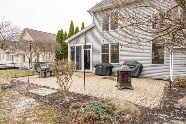 688 Cottage Brook Lane, Webster, NY 14580