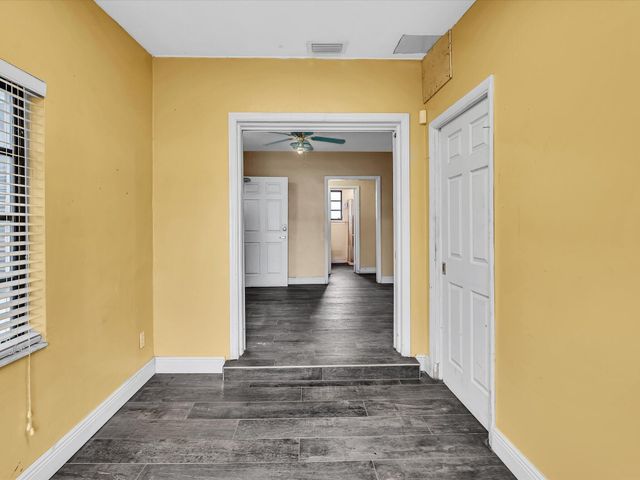 4901 SW 51st Street, Davie, FL 33314