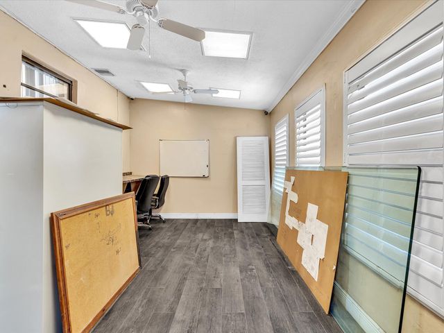 4901 SW 51st Street, Davie, FL 33314