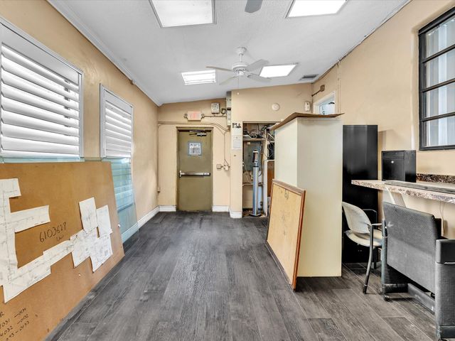 4901 SW 51st Street, Davie, FL 33314