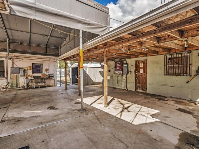 4901 SW 51st Street, Davie, FL 33314