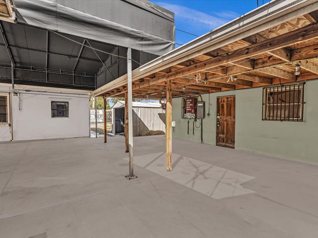 4901 SW 51st Street, Davie, FL 33314