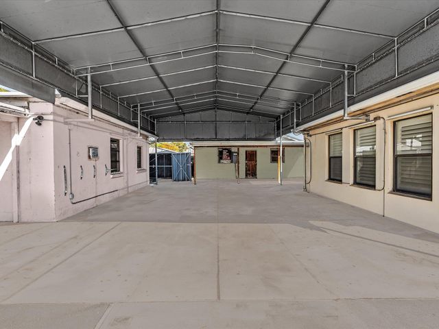 4901 SW 51st Street, Davie, FL 33314