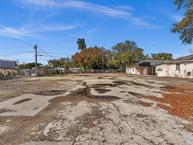 4901 SW 51st Street, Davie, FL 33314