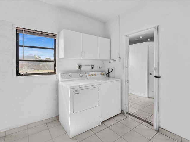 4901 SW 51st Street, Davie, FL 33314